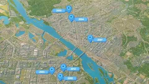 камера динамично движется назад, пролетая сквозь облока и…